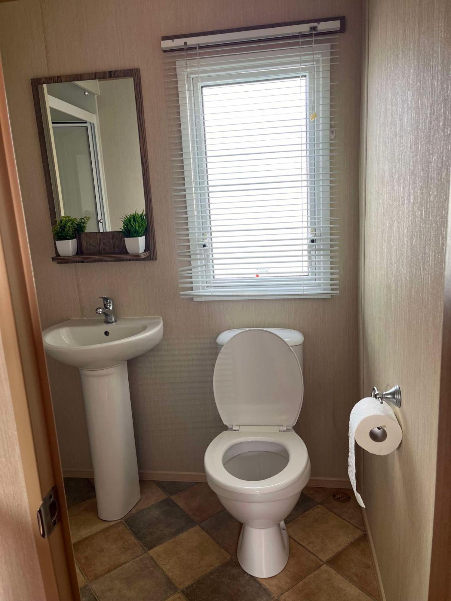 275 - Butlins Skegness, Pet Friendly And Wifi - Meadow Lakes Caravan & Lodge Hire Инголдмелс Экстерьер фото